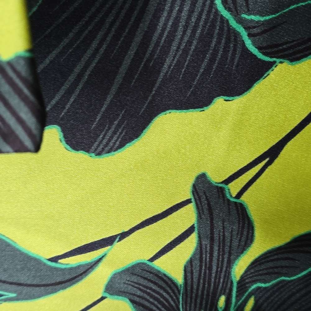 Bailey 44 Chartreuse &  Black Satin Button Down Blouse L Large - Picture 4 of 6